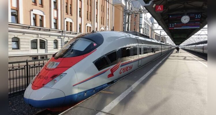 How to Travel between Moscow And Saint Petersburg